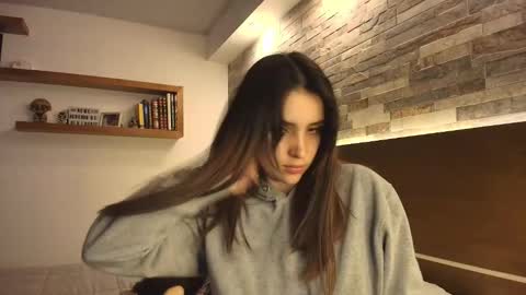 Alice online show from October 15, 2025, 11:38 pm