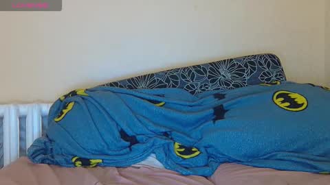 AliceWoolfy online show from September 18, 2025, 8:44 pm