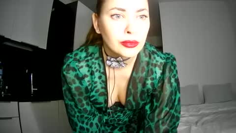 AlicexFresh online show from March 9, 2025, 5:28 pm