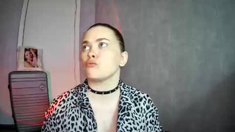 AlicexFresh online show from May 12, 2026, 10:56 am