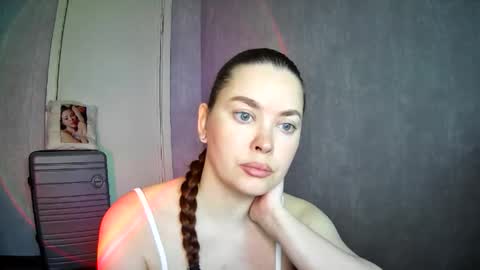 AlicexFresh online show from May 17, 2026, 6:33 am