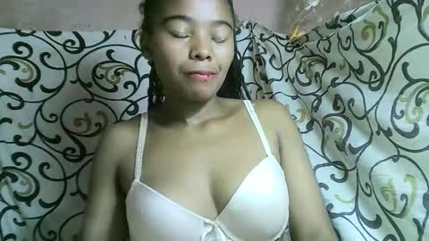 alicia9794 online show from November 25, 2025, 6:52 pm