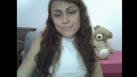 alicia_axiom online show from April 6, 2026, 2:51 pm