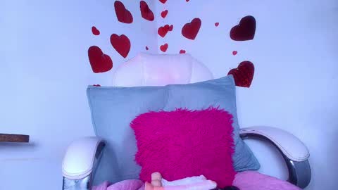 Alicia Kyse  online show from February 11, 2025, 3:08 am