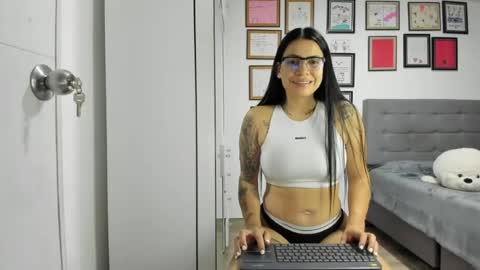Snapshot of alicia_rainbow chatting on August 9, 2026, 3:55 am alicia_rainbow online show from August 9, 2026, 3:55 am