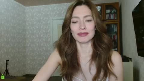 Snapshot of alicia_savory chatting on October 8, 2025, 4:48 pm Alicia online show from October 8, 2025, 4:48 pm