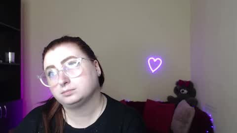 Alicia online show from April 13, 2026, 11:27 am