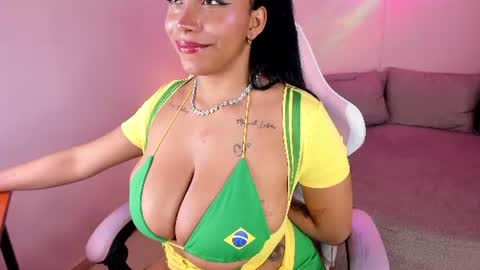 Snapshot of alicia_summer_ chatting on June 14, 2026, 3:41 am alicia_summer_ online show from June 14, 2026, 3:41 am
