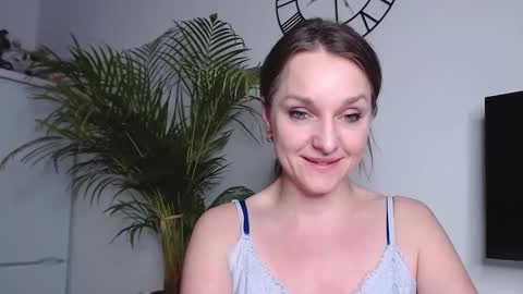 Alicia online show from February 12, 2025, 7:24 pm