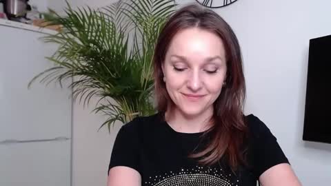 Alicia online show from February 19, 2025, 3:27 pm