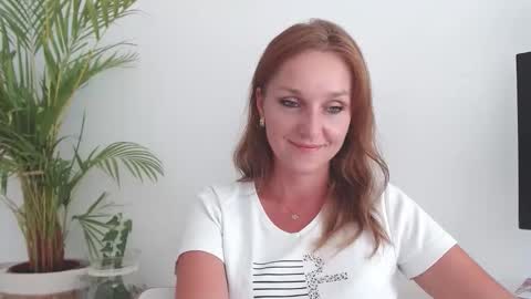 Alicia online show from September 10, 2025, 1:33 pm