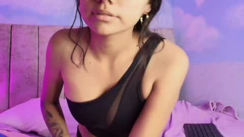 Aliclark online show from April 22, 2026, 7:15 pm