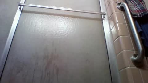 Snapshot of alienlove23 chatting on May 31, 2026, 10:22 pm alienlove23 online show from May 31, 2026, 10:22 pm