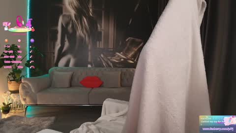 Aliessia online show from November 21, 2025, 7:12 pm