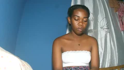 alihane21 online show from December 16, 2025, 4:56 pm