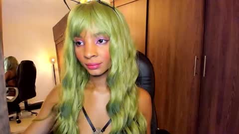 IG Alik nasso    online show from October 19, 2025, 3:29 am