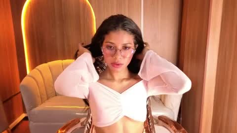 alina_b_ online show from April 21, 2026, 1:42 am