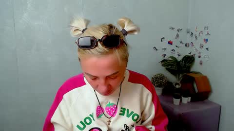 Alina online show from May 2, 2026, 4:28 am