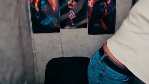 Snapshot of alinafrey_ chatting on July 30, 2026, 4:33 am Alina online show from July 30, 2026, 4:33 am