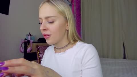 alinaocean online show from October 7, 2025, 7:00 pm