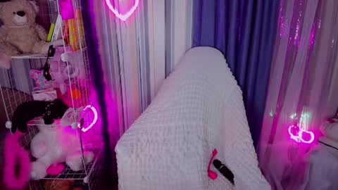 alinaocean online show from April 21, 2026, 4:23 pm