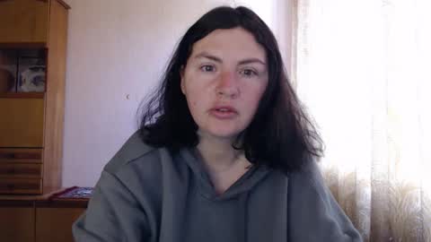 AlinaxJames online show from May 4, 2026, 8:21 am