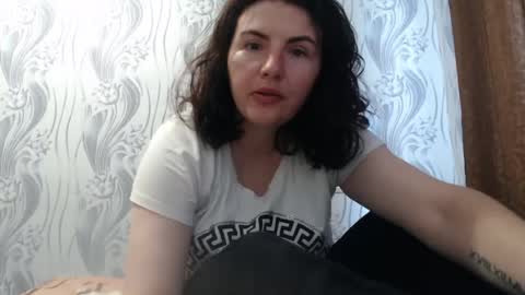Snapshot of alinaxjames chatting on June 19, 2026, 8:07 am AlinaxJames online show from June 19, 2026, 8:07 am