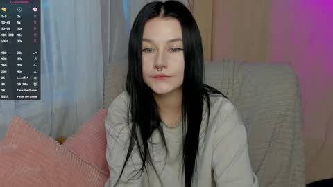 Snapshot of alinegreeeen chatting on January 10, 2025, 10:28 am Aline Greeeen online show from January 10, 2025, 10:28 am