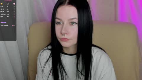 Snapshot of alinegreeeen chatting on January 29, 2025, 12:35 pm Aline Greeeen online show from January 29, 2025, 12:35 pm