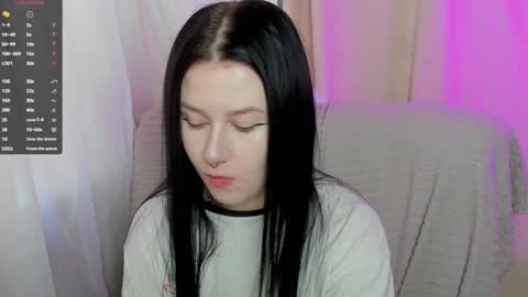 Snapshot of alinegreeeen chatting on February 5, 2025, 10:51 am Aline Greeeen online show from February 5, 2025, 10:51 am