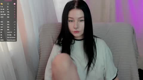 Snapshot of alinegreeeen chatting on February 6, 2025, 10:04 am Aline Greeeen online show from February 6, 2025, 10:04 am