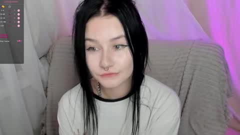 Snapshot of alinegreeeen chatting on February 27, 2025, 11:20 am Aline Greeeen online show from February 27, 2025, 11:20 am