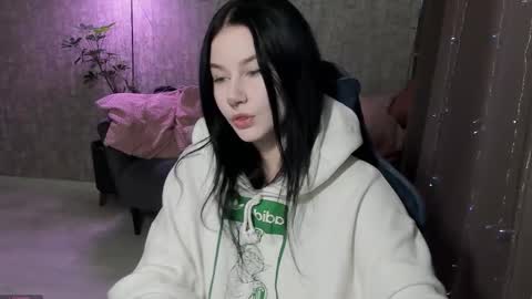 Snapshot of alinegreeeen chatting on September 14, 2025, 12:54 am Aline Greeeen online show from September 14, 2025, 12:54 am