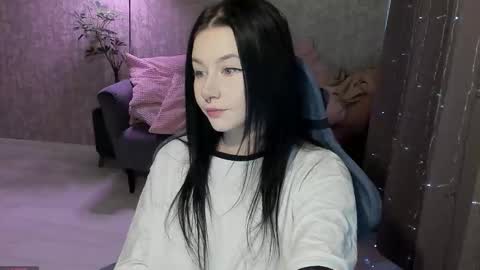 Snapshot of alinegreeeen chatting on October 18, 2025, 4:15 am Aline Greeeen online show from October 18, 2025, 4:15 am