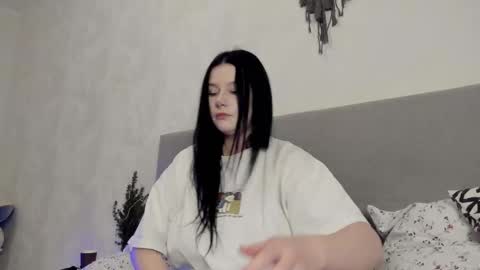 Snapshot of alinegreeeen chatting on January 7, 2026, 10:18 am Aline Greeeen online show from January 7, 2026, 10:18 am