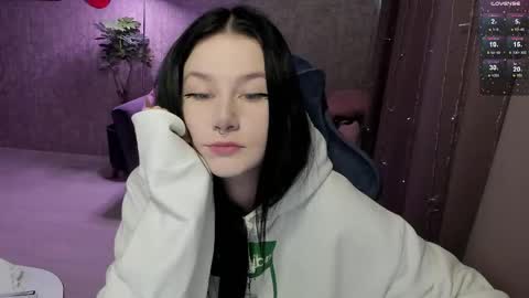 Snapshot of alinegreeeen chatting on January 12, 2026, 4:39 am Aline Greeeen online show from January 12, 2026, 4:39 am