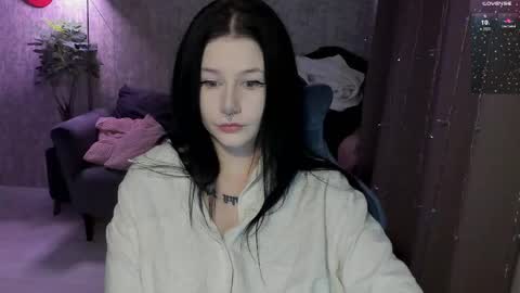 Snapshot of alinegreeeen chatting on February 17, 2026, 5:48 am Aline Greeeen online show from February 17, 2026, 5:48 am