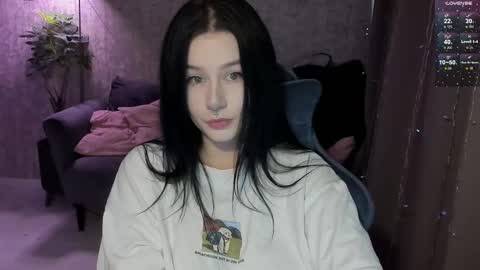 Snapshot of alinegreeeen chatting on February 18, 2026, 8:10 am Aline Greeeen online show from February 18, 2026, 8:10 am