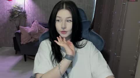 Snapshot of alinegreeeen chatting on February 25, 2026, 6:12 am Aline Greeeen online show from February 25, 2026, 6:12 am