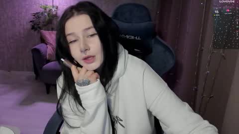 Snapshot of alinegreeeen chatting on March 19, 2026, 3:54 am Aline Greeeen online show from March 19, 2026, 3:54 am