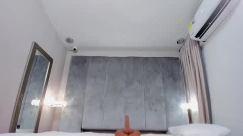 Alinna  online show from February 5, 2025, 7:53 pm