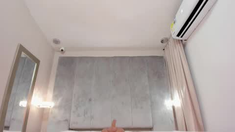 Alinna  online show from March 6, 2025, 1:05 am