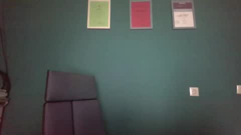 Snapshot of aliprcalica1 chatting on April 1, 2026, 1:41 pm Chris online show from April 1, 2026, 1:41 pm