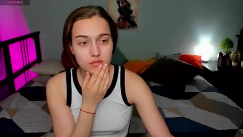 alisa__kelly online show from November 16, 2025, 2:39 am