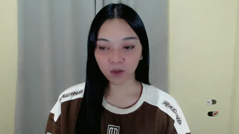 Shanti xhey online show from March 12, 2025, 6:40 am