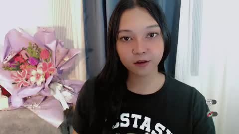 Shanti xhey online show from April 21, 2026, 2:04 am