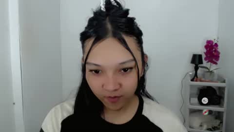 Shanti xhey online show from April 21, 2026, 8:01 pm