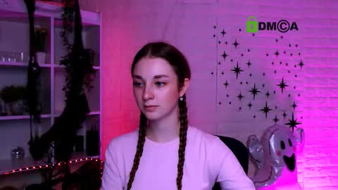 Alisa online show from October 30, 2025, 1:01 pm