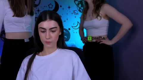 Alisa online show from April 19, 2026, 9:19 am