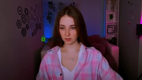 Alisa online show from April 23, 2026, 7:05 pm